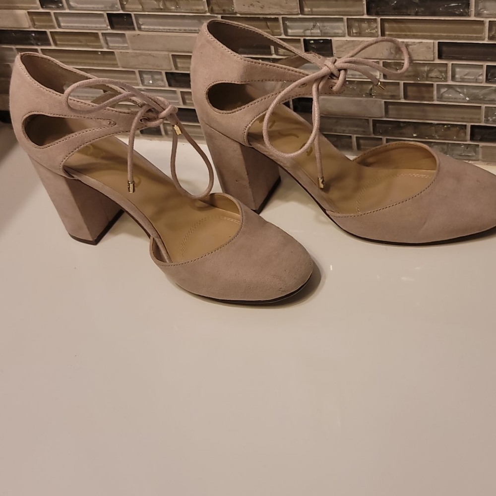 Unisa 3.5 inch blush suede block heel